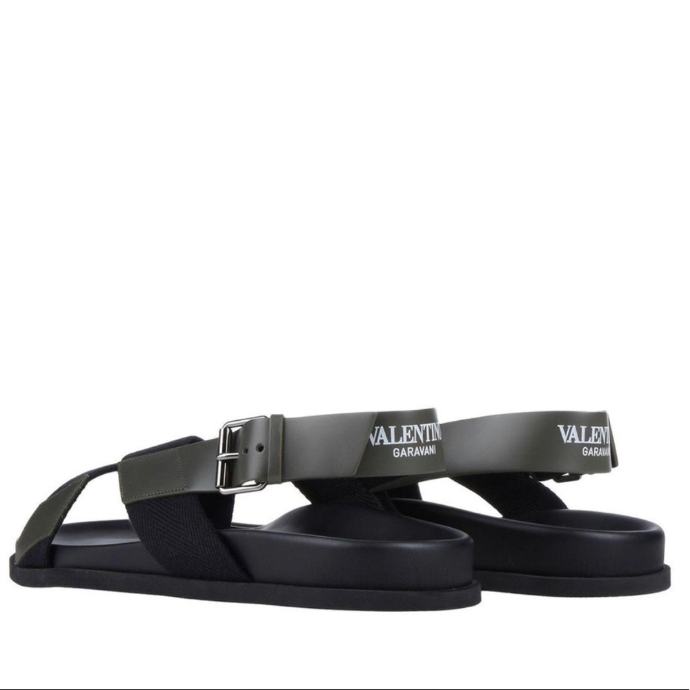 💙SOLD💙Valentino Garavani Men's Black Sandals - Picture 3 of 10